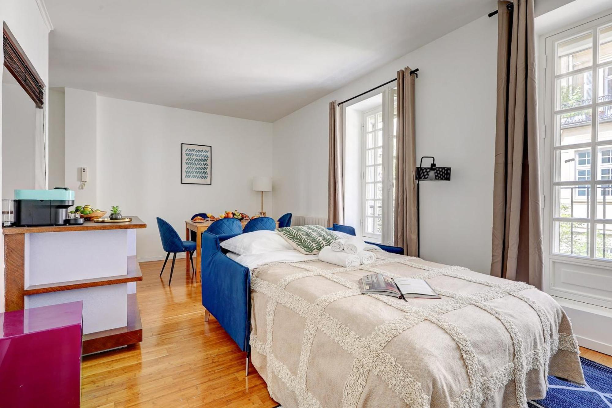 Champs-Elysees - 2Br With Balcony - Cityapartmentstay Paris Dış mekan fotoğraf