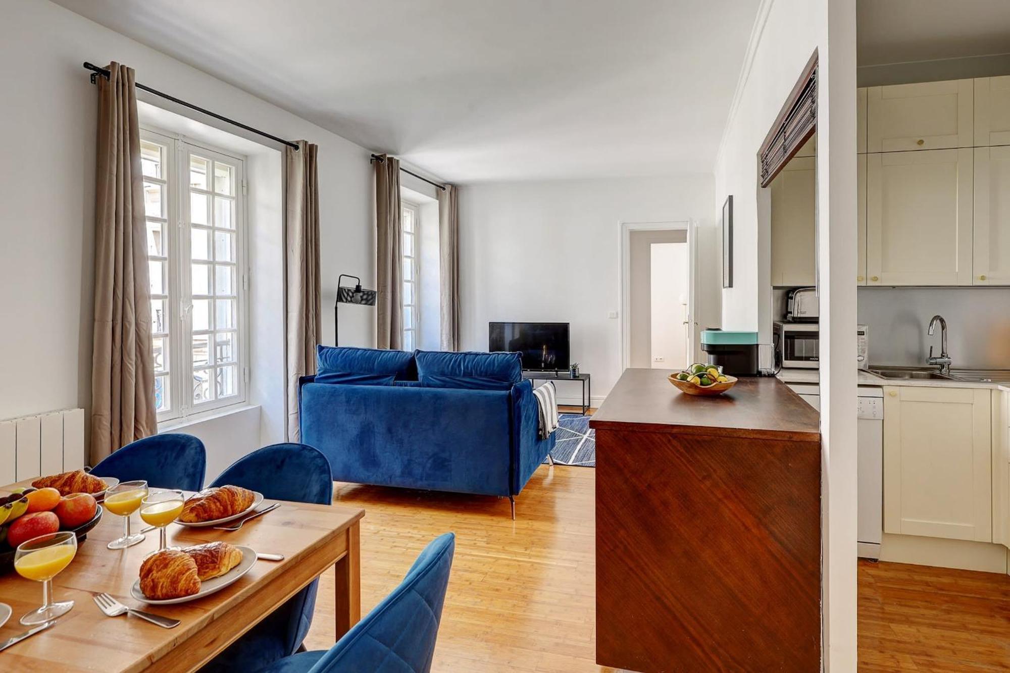 Champs-Elysees - 2Br With Balcony - Cityapartmentstay Paris Dış mekan fotoğraf